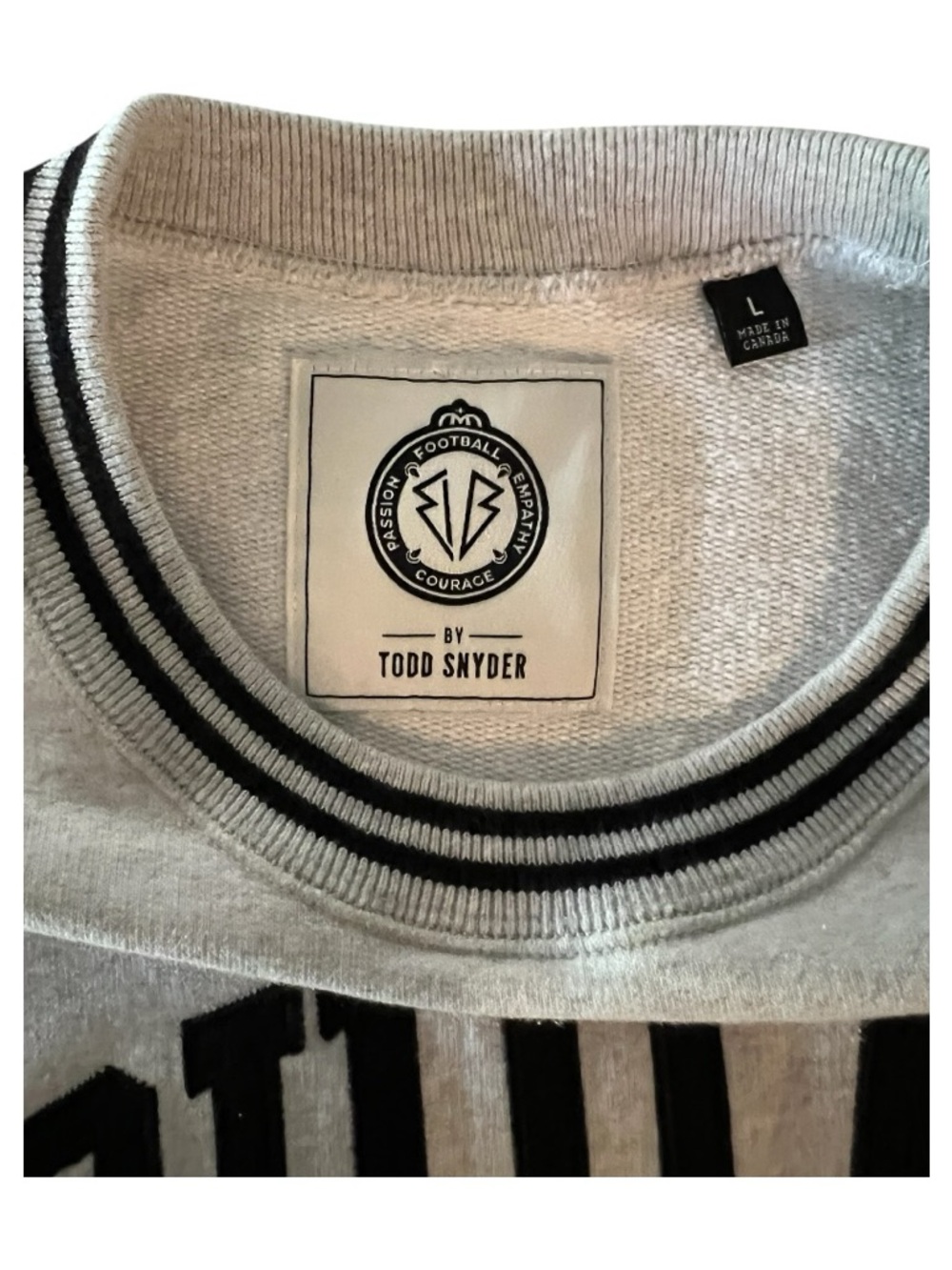 Todd Snyder x Men in Blazers limited-edition Crewneck Sweatshirt Size Large - Picture 6 of 11